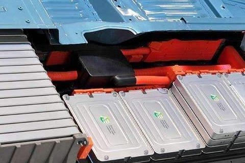 衡水汽车电池回收价格表|正规公司上门回收蓄电池